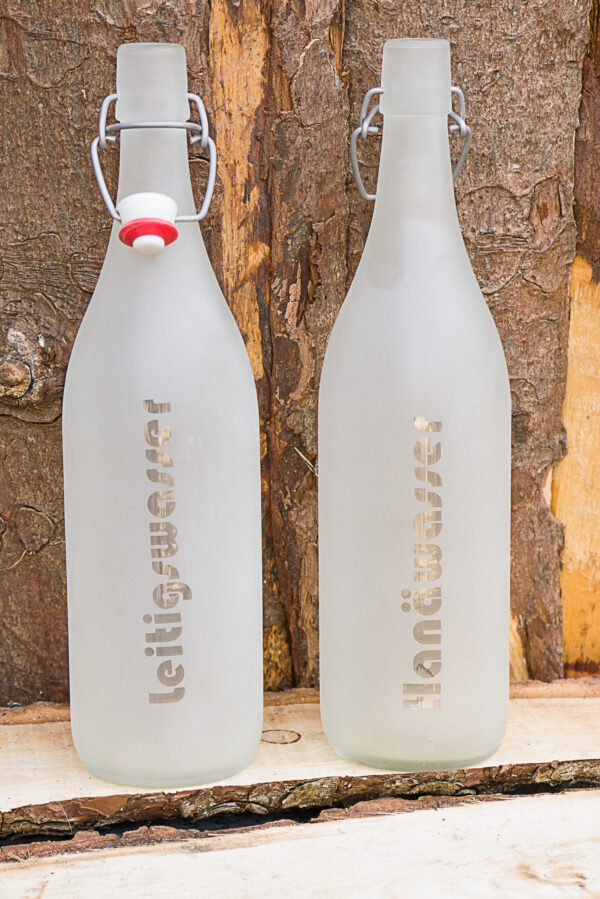 Kunstvolle und individuelle Wasserflasche